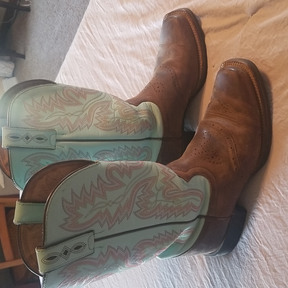 Justin cowboy boots